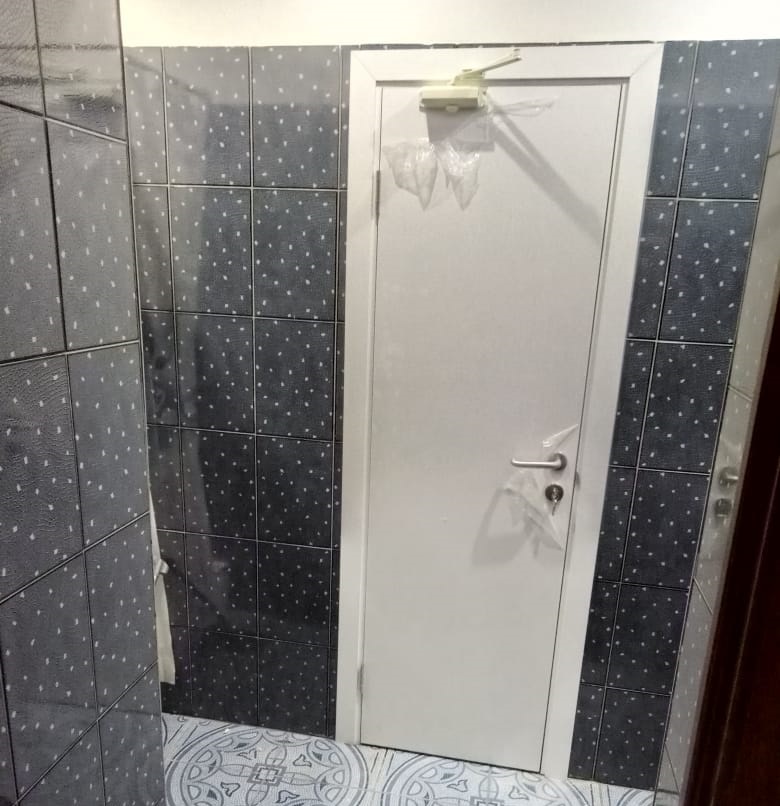 Пластиковая влагостойкая дверь Aquadoor в белом цвете